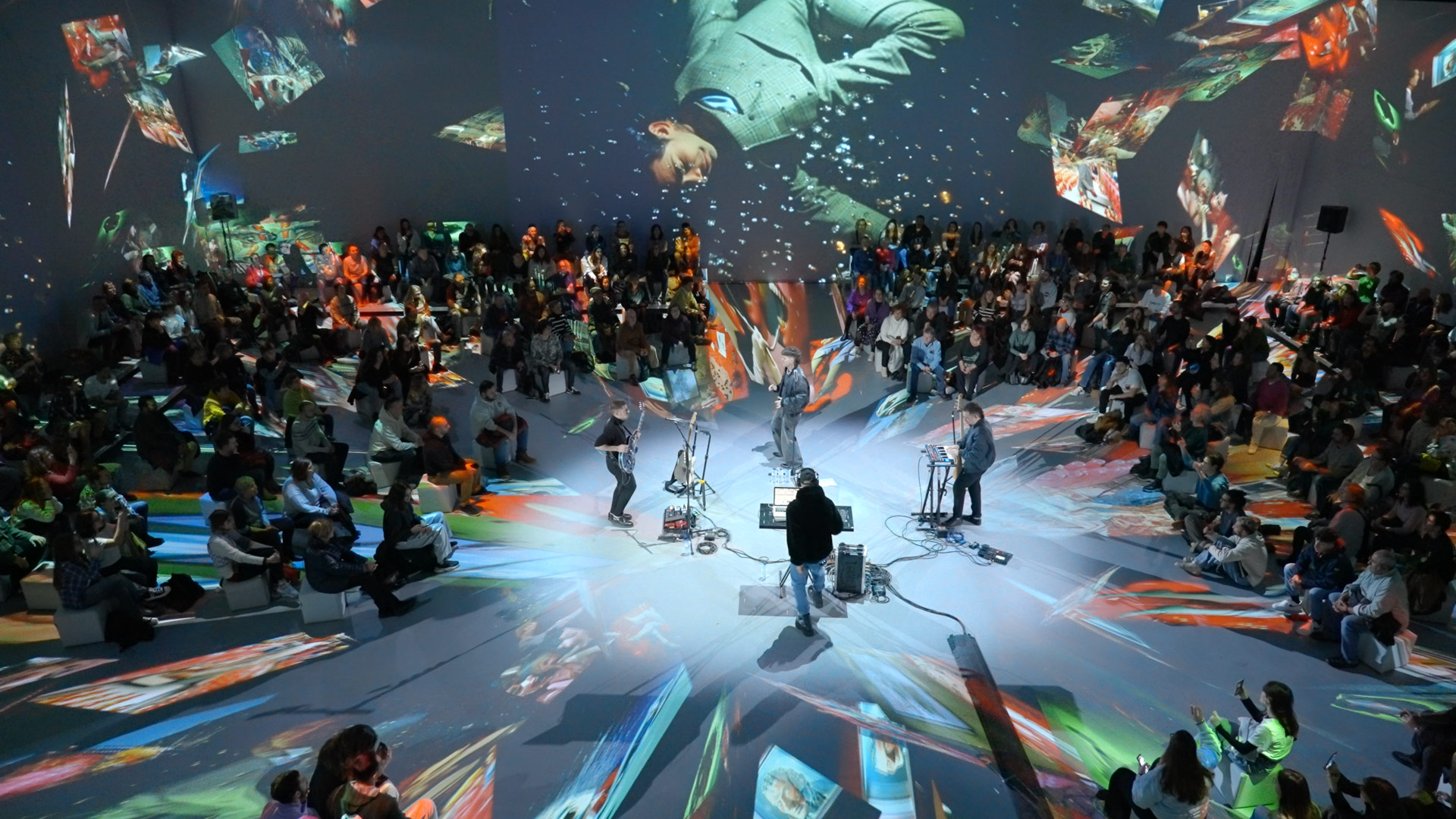 making of documental anuncios publicitarios spots publicitarios diseño gráfico branding storytelling barcelona videoclip televisión programa de televisión transmedia storytellers propósito de marca comunicación interna identidad visual tnarrativa de marca estrategia de comunicación branding digital